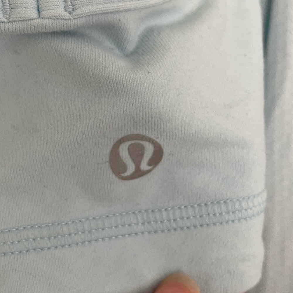 🦋LULULEMON tank - Picture 3 of 5